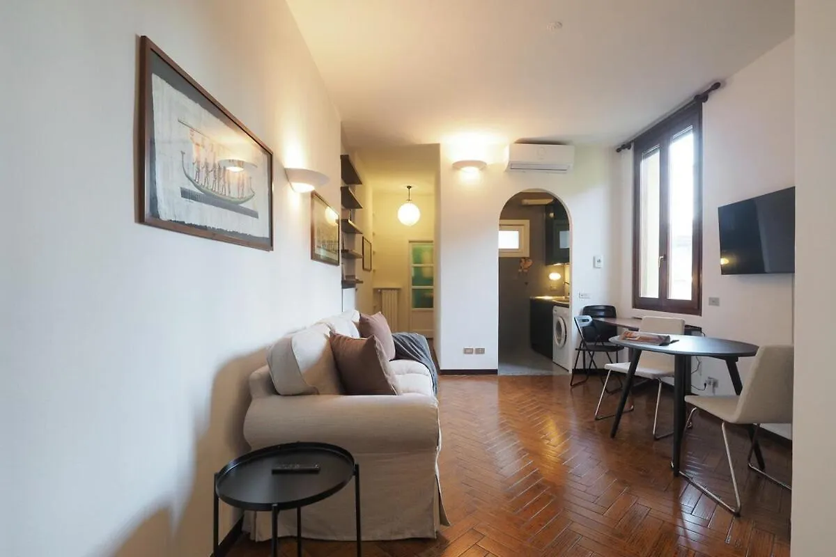 Apartament Attico Con Terrazzo Garibaldi - Moscova Mediolan 0*,  Włochy